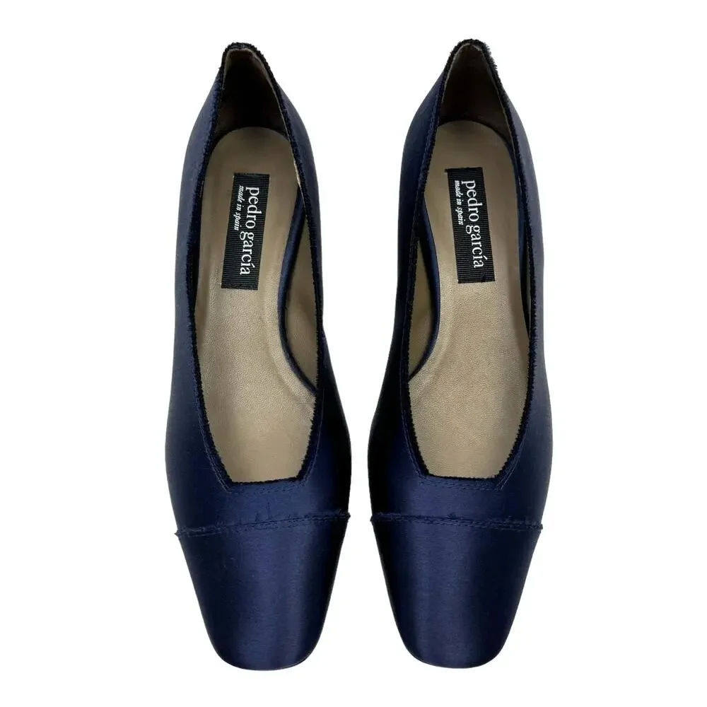 Pedro Garcia Eladia NEW 40 EU Navy Silk Satin Low Block Heel Slip On Pump $550